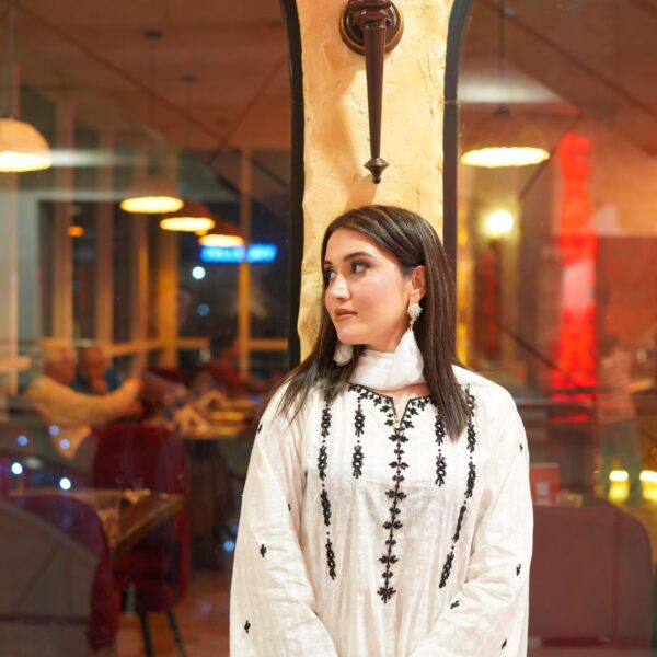 3 Piece White Shirt & Dupatta